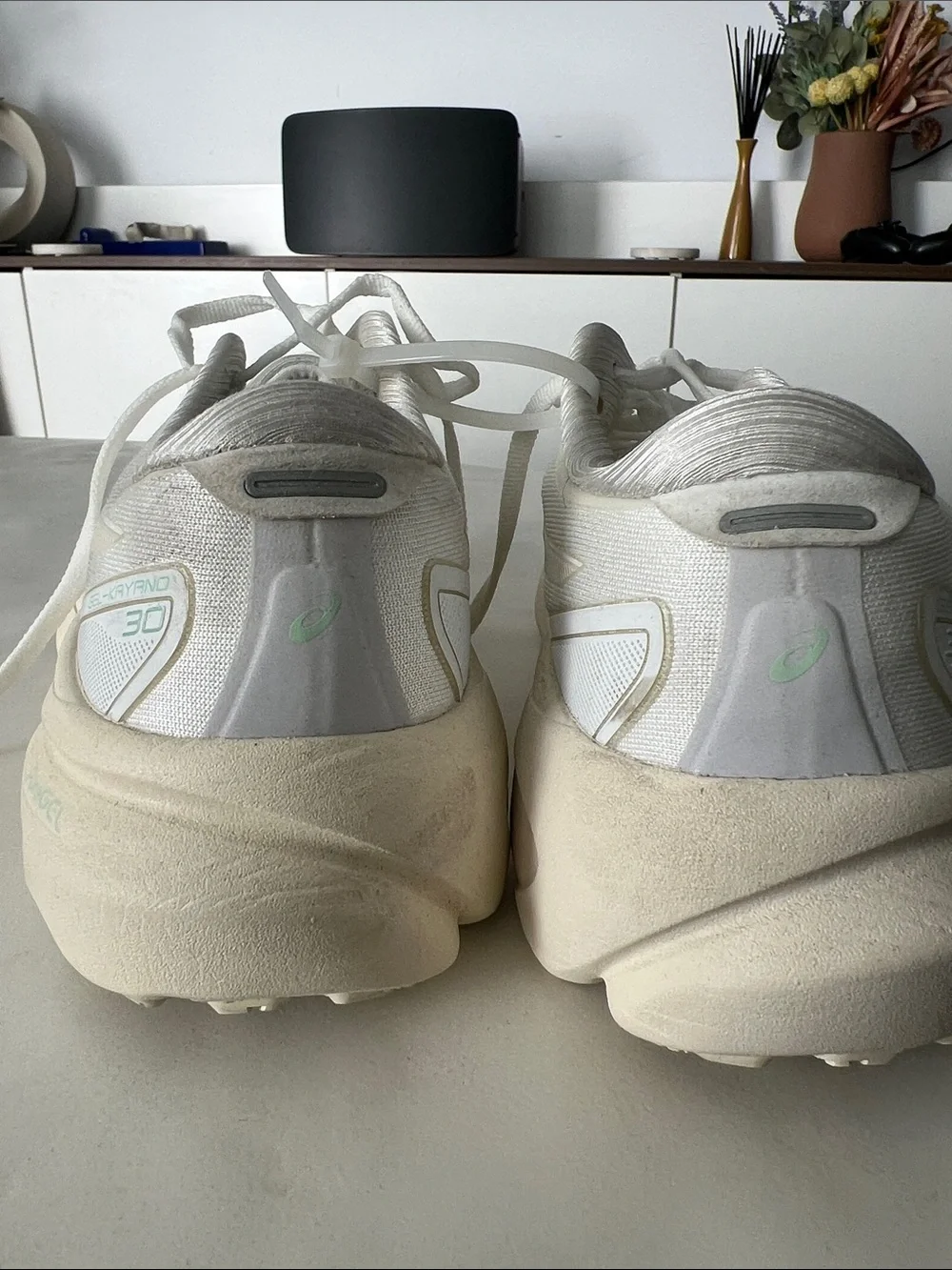 Asics Gel Kayano 30 White / White Running Shoes Men's 8.5
